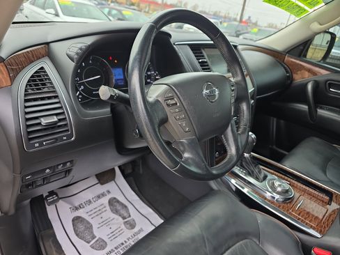 Used 2019 Nissan Armada Platinum w/ Captain's Chairs Package image 10
