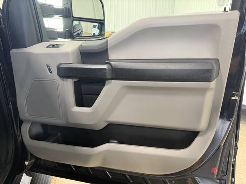 Used 2019 Ford F250 XL w/ Power Equipment Group AWD/4WD image 24