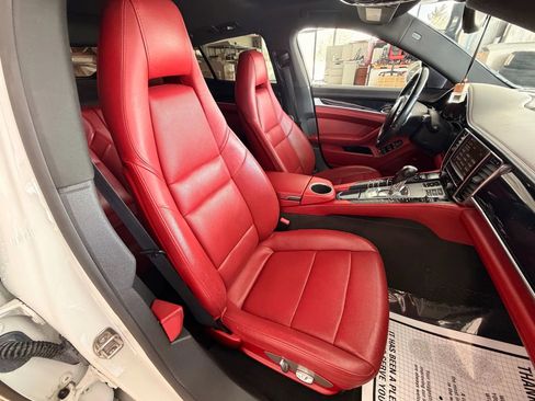 Used 2014 Porsche Panamera w/ Bose Audio Package image 22