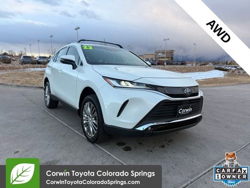 Used 2022 Toyota Venza Limited image 1