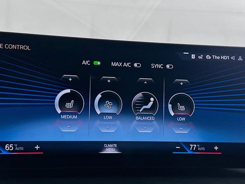 Used 2024 BMW 330i Sedan w/ Premium Package image 24