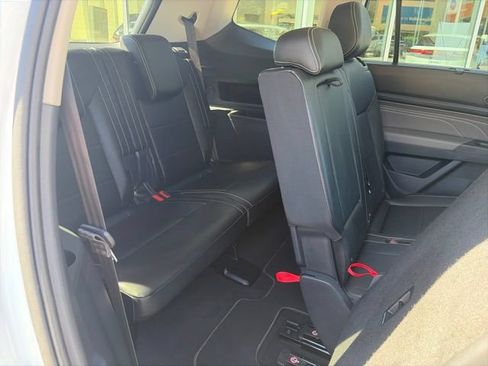 Used 2023 Volkswagen Atlas SE w/ Panoramic Sunroof Package AWD/4WD image 15
