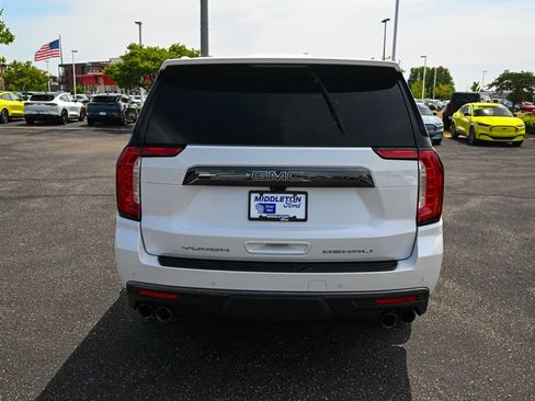 Used 2023 GMC Yukon XL Denali Ultimate AWD/4WD image 6