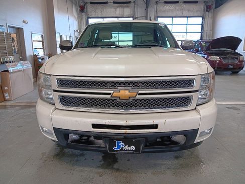 Used 2012 Chevrolet Silverado 1500 LTZ w/ LTZ White Diamond Edition image 3