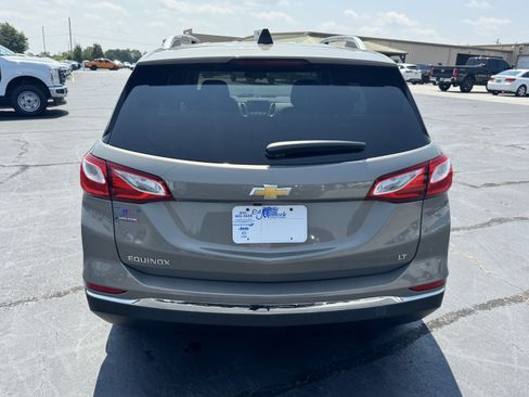Used 2018 Chevrolet Equinox LT w/ Sun & Infotainment Package FWD image 6