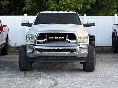 Used 2018 RAM 2500 Longhorn AWD/4WD image 2