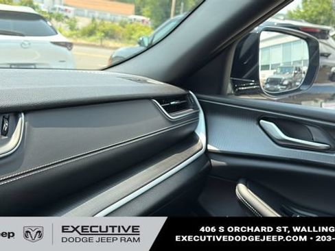 Used 2024 Jeep Grand Cherokee Altitude AWD/4WD image 18