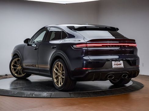 Used 2024 Porsche Cayenne Turbo GT image 3