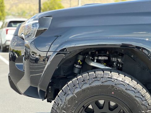 Used 2022 Toyota 4Runner TRD Off-Road Premium w/ Moonroof Package AWD/4WD image 9