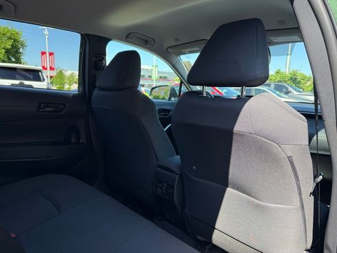 Used 2023 Toyota Corolla Cross LE AWD/4WD image 18