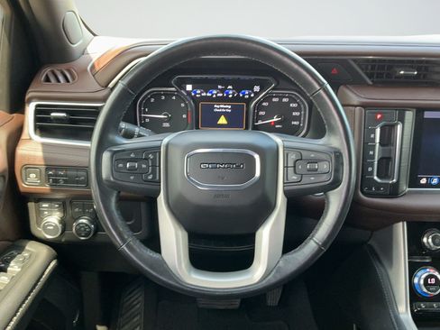 Used 2021 GMC Yukon Denali w/ LPO, Illumination Package AWD/4WD image 9