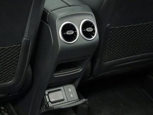 Used 2024 Mercedes-Benz GLB 250 image 36