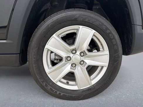 Used 2022 Jeep Compass Latitude w/ Convenience Group image 20