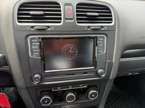 Used 2014 Volkswagen GTI Driver's Edition FWD image 14