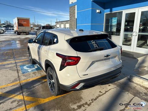 New 2026 Chevrolet Trax RS image 7