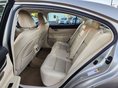 Used 2014 Lexus ES 350 w/ Premium Package image 10