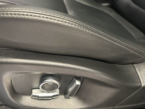 Used 2020 Jaguar F-PACE Premium image 6