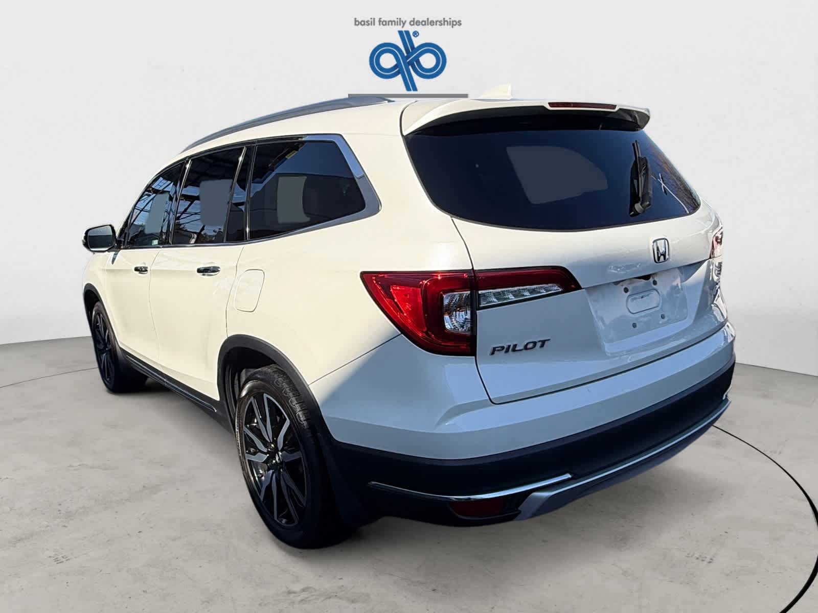 Used 2019 Honda Pilot Touring image 5