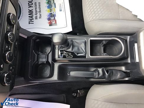 Used 2022 Toyota Tacoma SR image 35