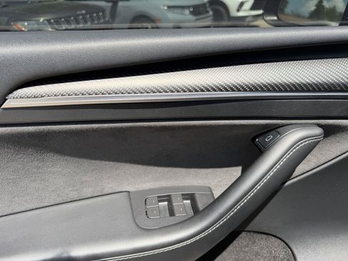 Used 2023 Tesla Model Y Performance AWD/4WD image 13