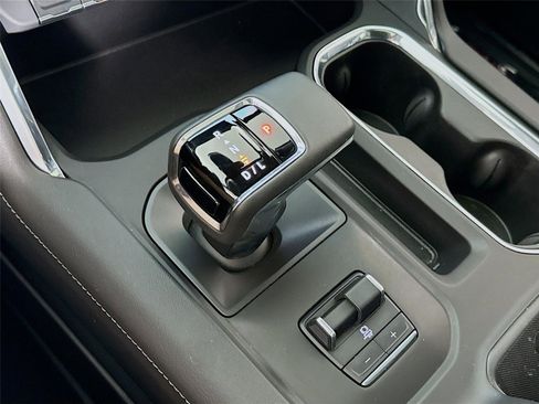 Used 2024 GMC Sierra 1500 Denali w/ Denali Reserve Package image 12