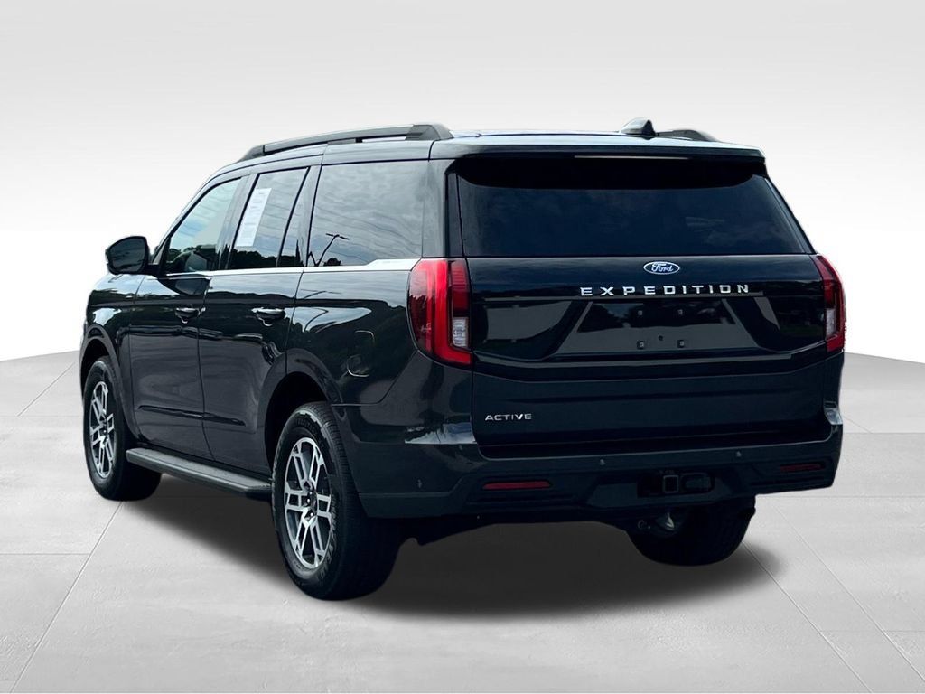 Used 2025 Ford Expedition Active RWD image 7