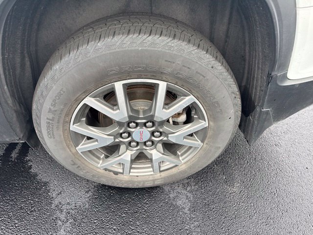 Used 2021 GMC Acadia SLE w/ Driver Convenience Package FWD image 12