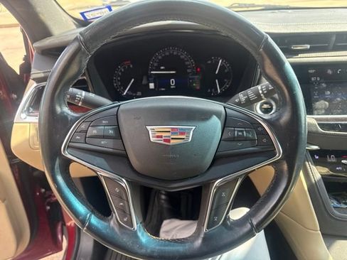 Used 2019 Cadillac XT5 Luxury FWD image 11