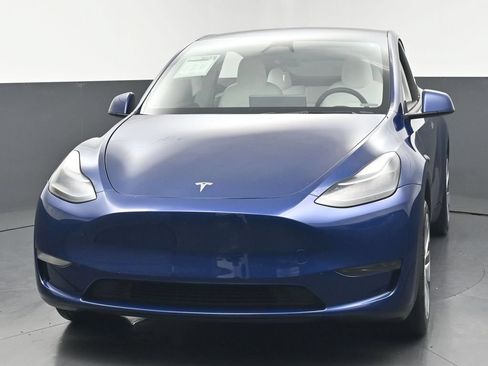 Used 2024 Tesla Model Y 2WD image 6