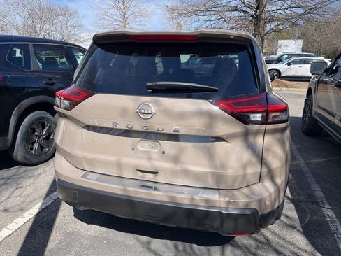 Certified 2025 Nissan Rogue SV image 4