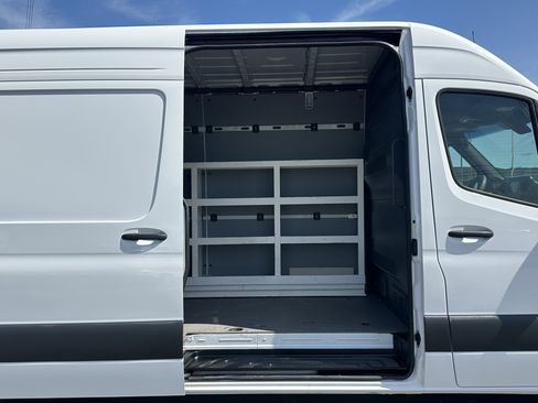 Used 2024 Mercedes-Benz Sprinter 2500 image 15