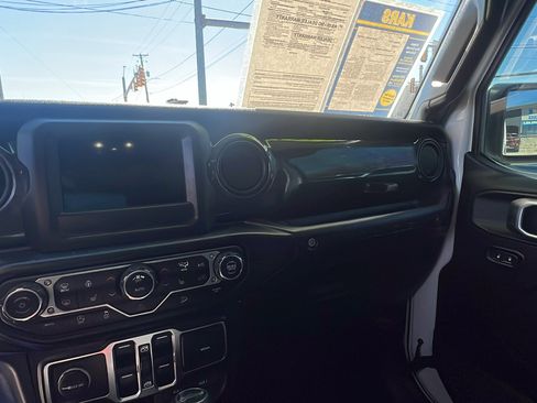 Used 2020 Jeep Wrangler Unlimited Sport AWD/4WD image 13
