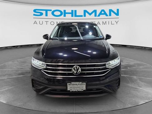 Certified 2023 Volkswagen Tiguan SE AWD/4WD image 2