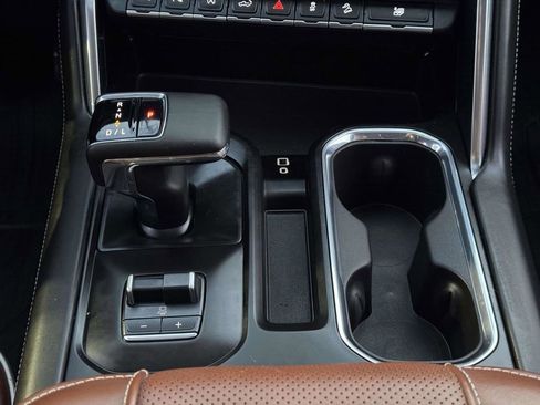 Used 2023 GMC Sierra 1500 Denali Ultimate image 8