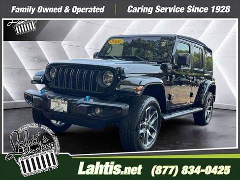 Used 2024 Jeep Wrangler Unlimited w/ Convenience Group image 1