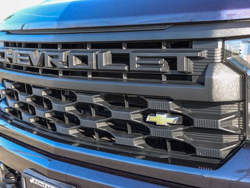 Used 2023 Chevrolet Silverado 1500 Custom image 11