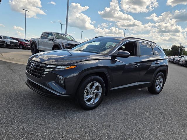 Used 2023 Hyundai Tucson SEL w/ Winter Package FWD image 3