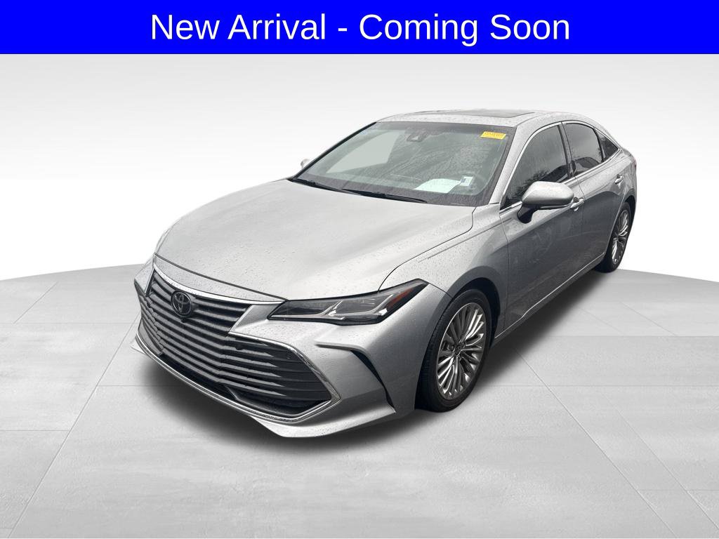 Used 2022 Toyota Avalon Limited w/ Advanced Safety Package FWD image 2