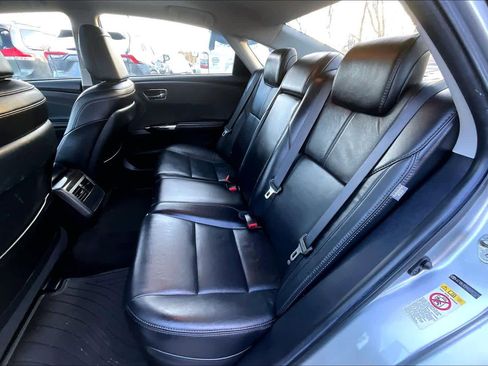 Used 2016 Toyota Avalon XLE Premium image 19