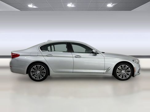 Used 2018 BMW 530i xDrive AWD/4WD image 8