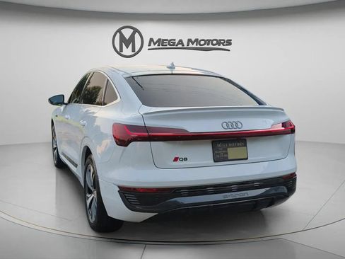Used 2024 Audi Q8 e-tron Premium Plus w/ Premium Plus Package AWD/4WD image 5