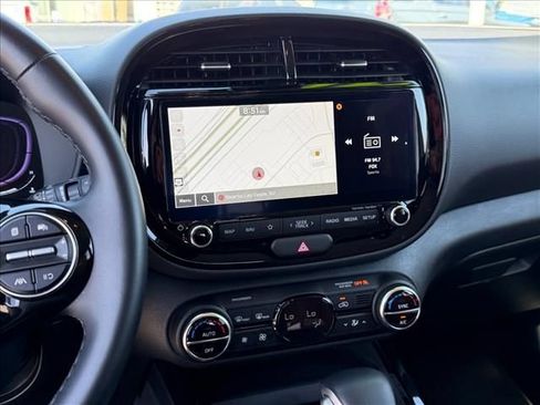 Used 2025 Kia Soul EX FWD image 19