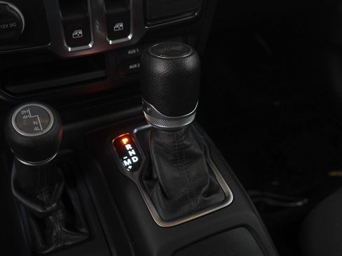 Used 2022 Jeep Wrangler Sport S image 21