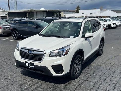 Used 2020 Subaru Forester Premium AWD/4WD image 5