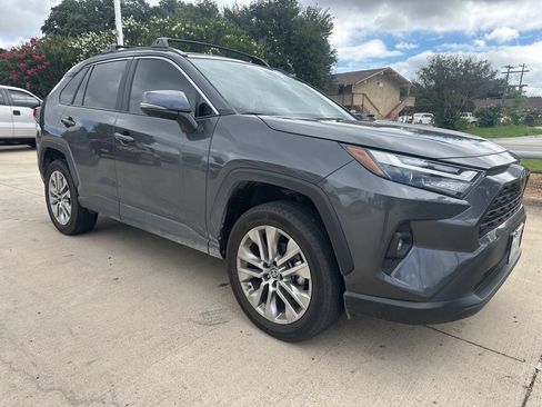 Used 2025 Toyota RAV4 XLE Premium FWD image 8