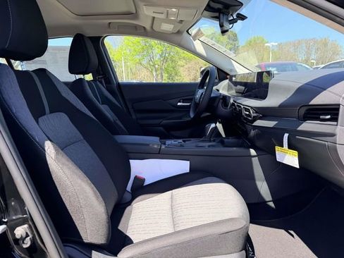 New 2026 Nissan Sentra SV w/ SV Convenience Package FWD image 10