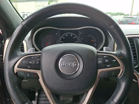 Used 2014 Jeep Grand Cherokee Limited w/ Luxury Group II AWD/4WD image 20