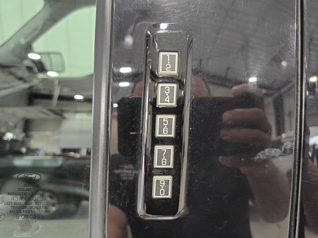 Used 2021 Ford F150 Lariat AWD/4WD image 19