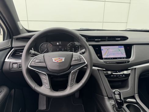 New 2025 Cadillac XT5 Premium Luxury image 16