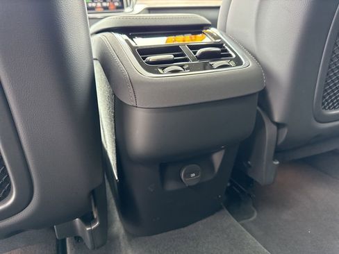 Used 2025 Volvo XC90 B6 Core w/ Climate Package image 19